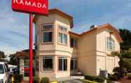 Exterior 2 Ramada by Wyndham SeaTac Airport North