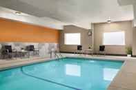 Swimming Pool La Quinta Inn & Suites by Wyndham Salem OR