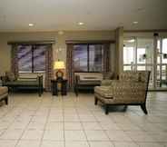 Lobby 2 Baymont by Wyndham Dale