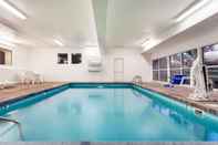 Swimming Pool Baymont by Wyndham Dale