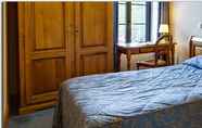 Bedroom 3 Hotel de La Cloche