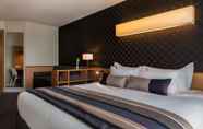 Bedroom 2 Best Western Plus Paris Saclay