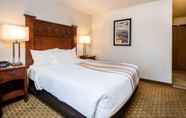 Bedroom 5 La Quinta Inn & Suites by Wyndham Grants Pass