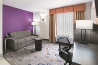 Common Space La Quinta Inn & Suites by Wyndham Minneapolis Northwest