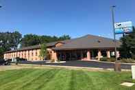 Exterior American Inn and Suites Ionia