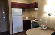 Kamar Tidur 7 Extended Stay America Suites Raleigh RTP 4919 Miami Blvd