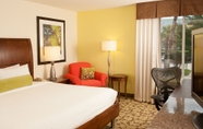 Bedroom 6 Hilton Garden Inn Orlando Airport