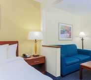 Bedroom 3 Fairfield Inn Marriott Niles