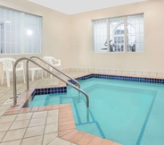 Swimming Pool 7 Microtel Inn & Suites by Wyndham Appleton