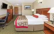 Kamar Tidur 6 Ramada by Wyndham Frisco