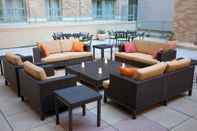 Common Space Courtyard by Marriott Fort Worth Downtown/Blackstone