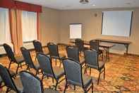 Dewan Majlis Country Inn & Suites by Radisson, Dunn, NC