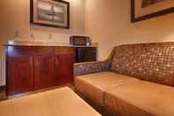 Common Space SureStay Plus Hotel by Best Western Roanoke Rapids I-95
