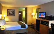 Phòng ngủ 5 SureStay Plus Hotel by Best Western Roanoke Rapids I-95