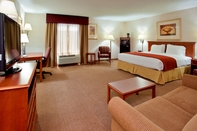 Bedroom Seasons Inn & Suites Highland