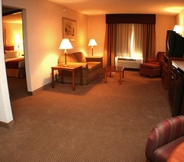 Bedroom 3 Seasons Inn & Suites Highland