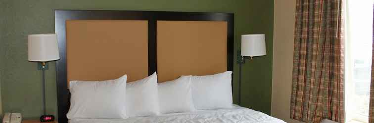 Bedroom Extended Stay America Suites Newark Woodbridge
