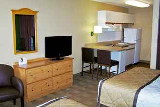 Bedroom 4 Extended Stay America Suites Newark Woodbridge