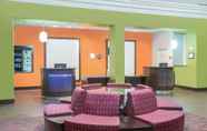 Lobby 7 La Quinta Inn & Suites by Wyndham Conference Center Prescott