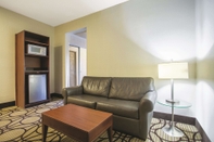 Common Space La Quinta Inn & Suites by Wyndham Conference Center Prescott