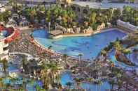 Swimming Pool Mandalay Bay Resort And Casino