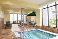 Swimming Pool Hampton Inn Clarks Summit