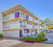 Exterior 5 Motel 6 Phoenix, AZ - West