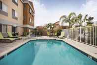 Swimming Pool La Quinta Inn & Suites by Wyndham Dublin - Pleasanton