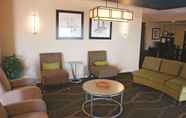 Lobby 2 La Quinta Inn & Suites by Wyndham Henderson-Northeast Denver
