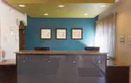 Lobby 4 La Quinta Inn & Suites by Wyndham Henderson-Northeast Denver