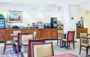 Restaurant 4 La Quinta Inn & Suites by Wyndham-Albany GA