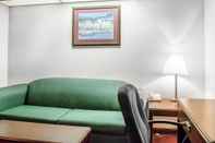 Ruang untuk Umum Quality Inn & Suites Brooks Louisville South