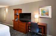 Bedroom 2 Courtyard by Marriott Boston Billerica/Bedford