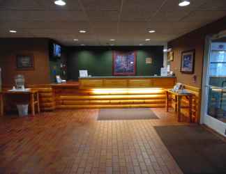 Lobby 2 American Inn and Suites Houghton Lake