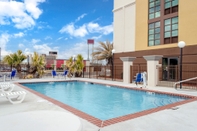 Swimming Pool Comfort Inn & Suites Biloxi - D'Iberville