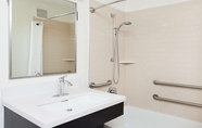 In-room Bathroom 4 Sonesta Simply Suites  St Louis Earth City