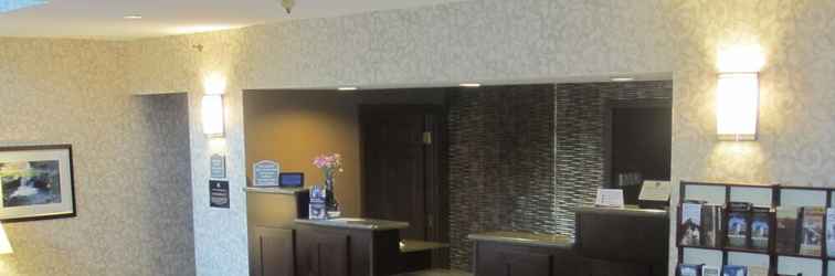 Lobi Best Western Plus The Inn & Suites At The Falls