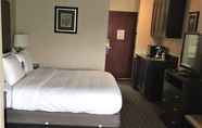 Bedroom 5 Comfort Inn & Suites