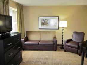 Common Space 4 Extended Stay America Suites Greensboro Airport