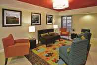 Common Space La Quinta Inn & Suites Summersville / New River National Park