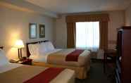 Kamar Tidur 7 Evergreen Inn and Suites