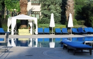 Swimming Pool 4 Hyatt Regency Thessaloniki