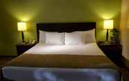 Kamar Tidur 4 Windemere Hotel & Conference Center