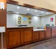 Lobby 3 Comfort Suites Downtown