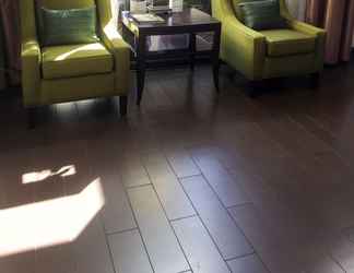 Lobby 2 Comfort Suites Regency Park