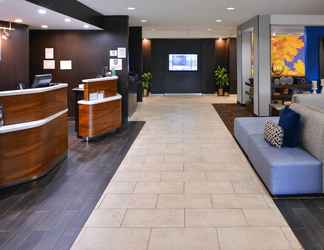 Lobby 2 Courtyard Suwanee by Marriott