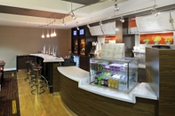 Bar, Cafe and Lounge Courtyard by Marriott Wilmington Brandywine