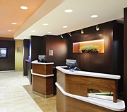 Lobby 2 Courtyard by Marriott Wilmington Brandywine