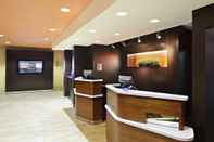 Lobi Courtyard by Marriott Wilmington Brandywine