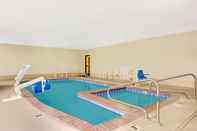 Swimming Pool Days Inn by Wyndham Lehi